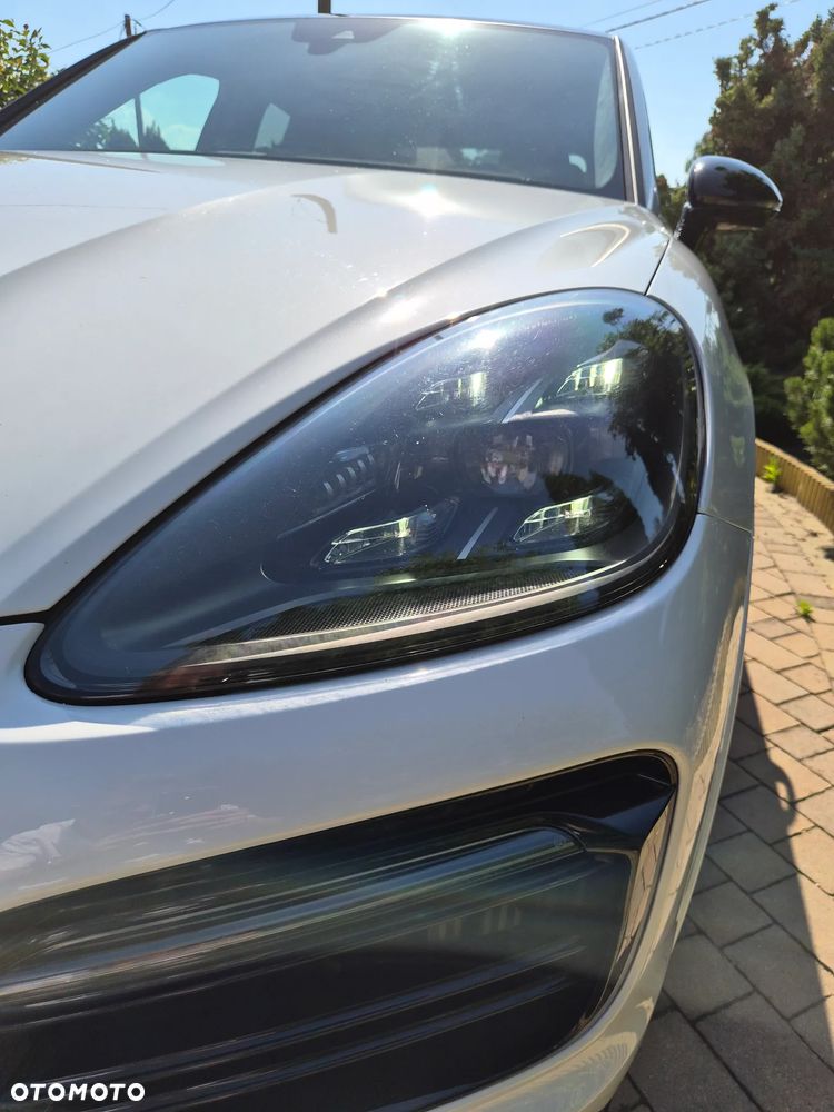 Porsche Cayenne S Platinum Edition - 11
