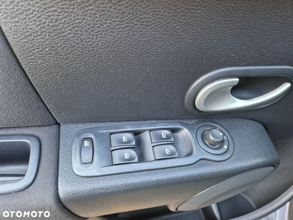 Renault Modus 1.6 16V ESP Dynamique - 16