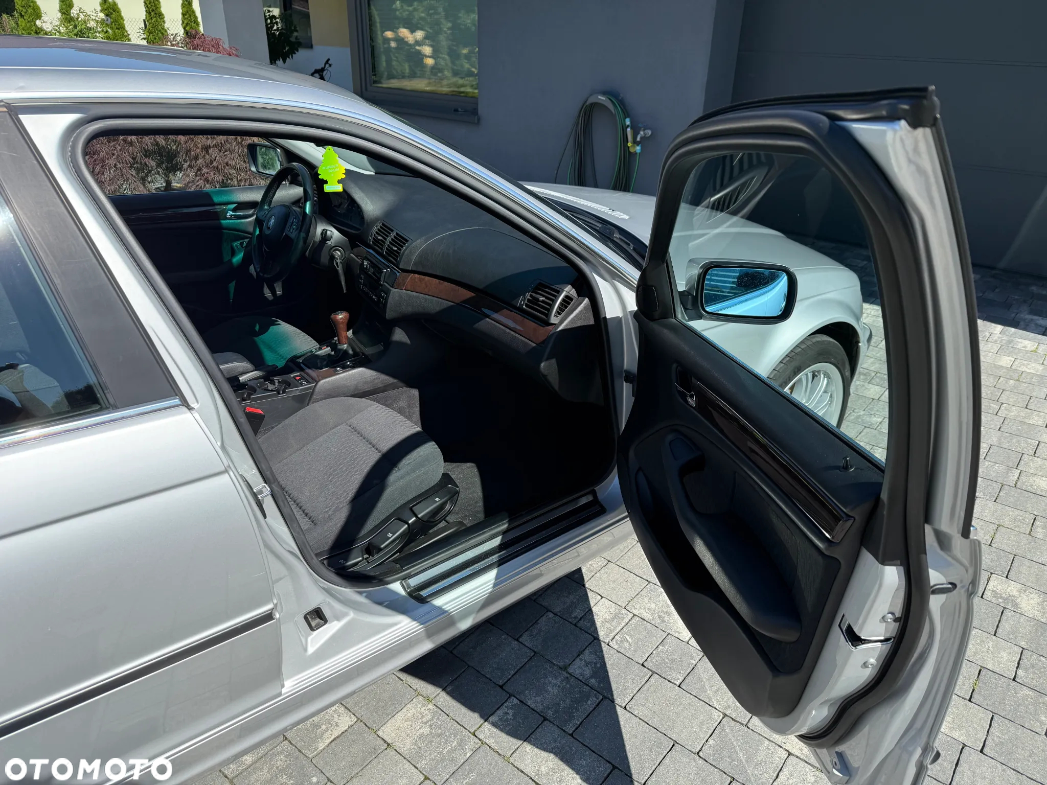 BMW Seria 3 325i - 12