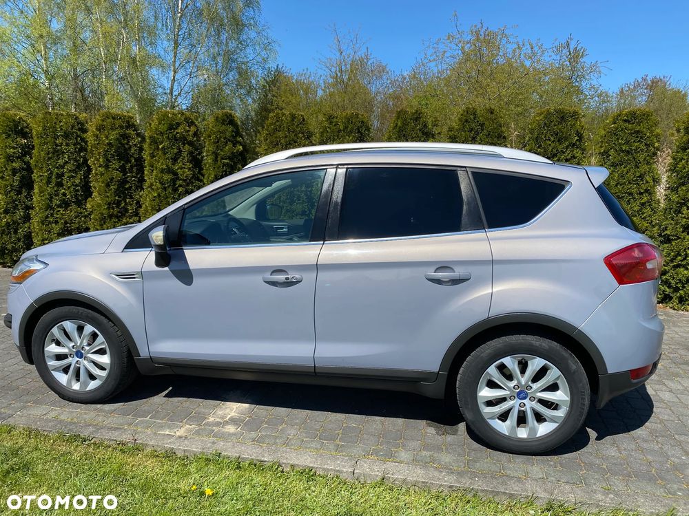 Ford Kuga 2.0 TDCi 2x4 Titanium - 12