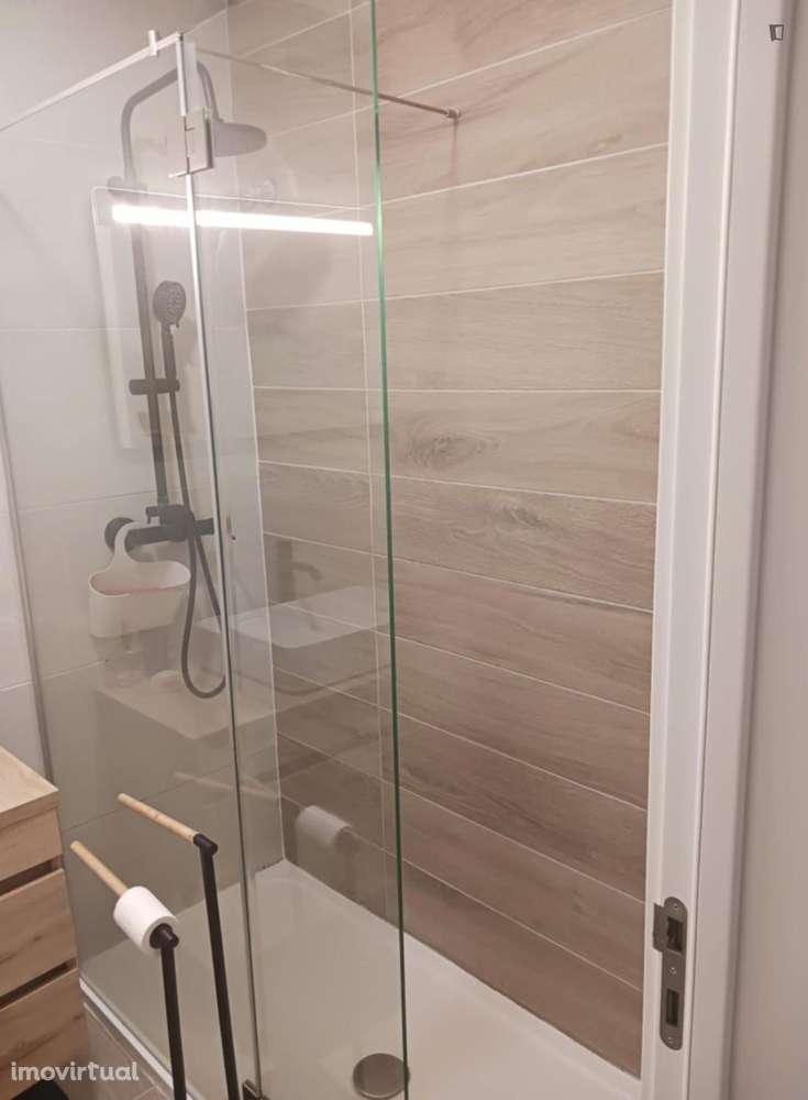 Quarto - localizado em Setubal - Grande imagem: 4/31