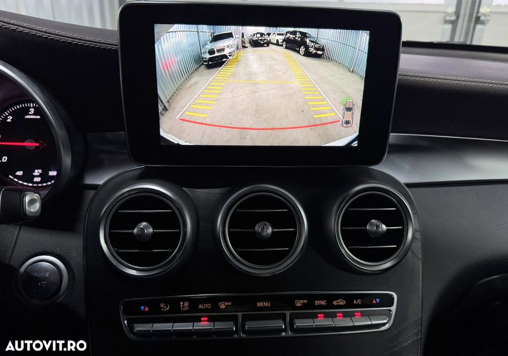 Mercedes-Benz GLC 250 d 4Matic 9G-TRONIC AMG Line - 31