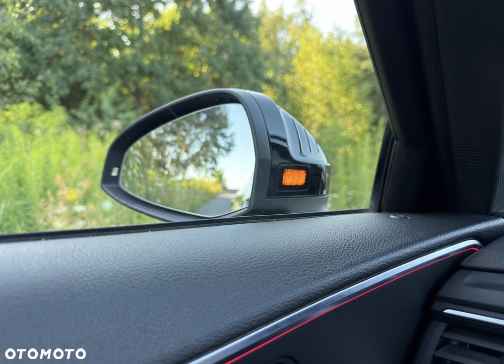 Audi A4 Avant 40 TDI quattro S tronic S line - 37