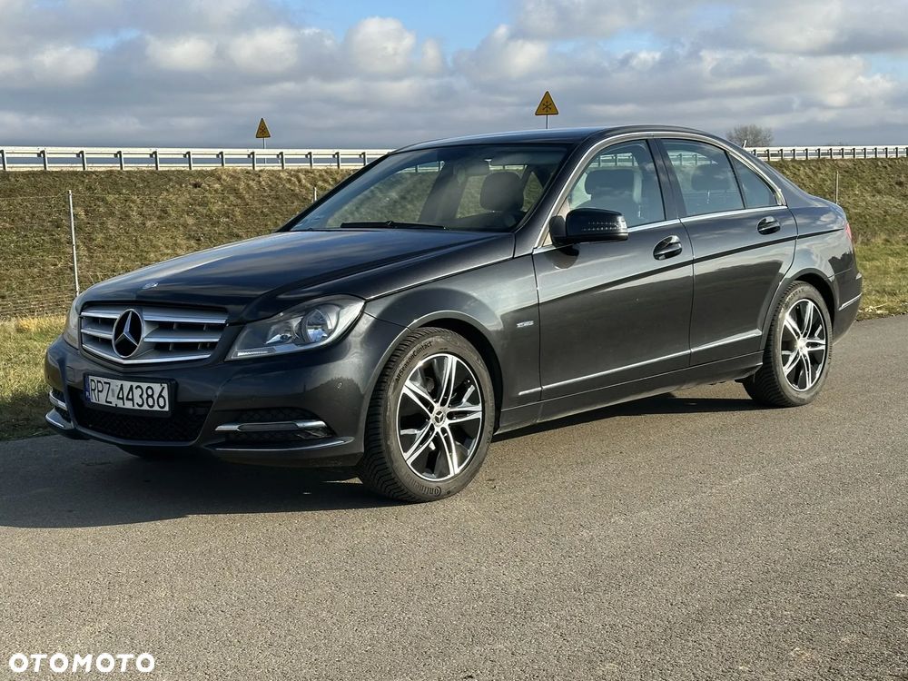 Mercedes-Benz Klasa C 220 CDI BlueEff Avantgarde - 1
