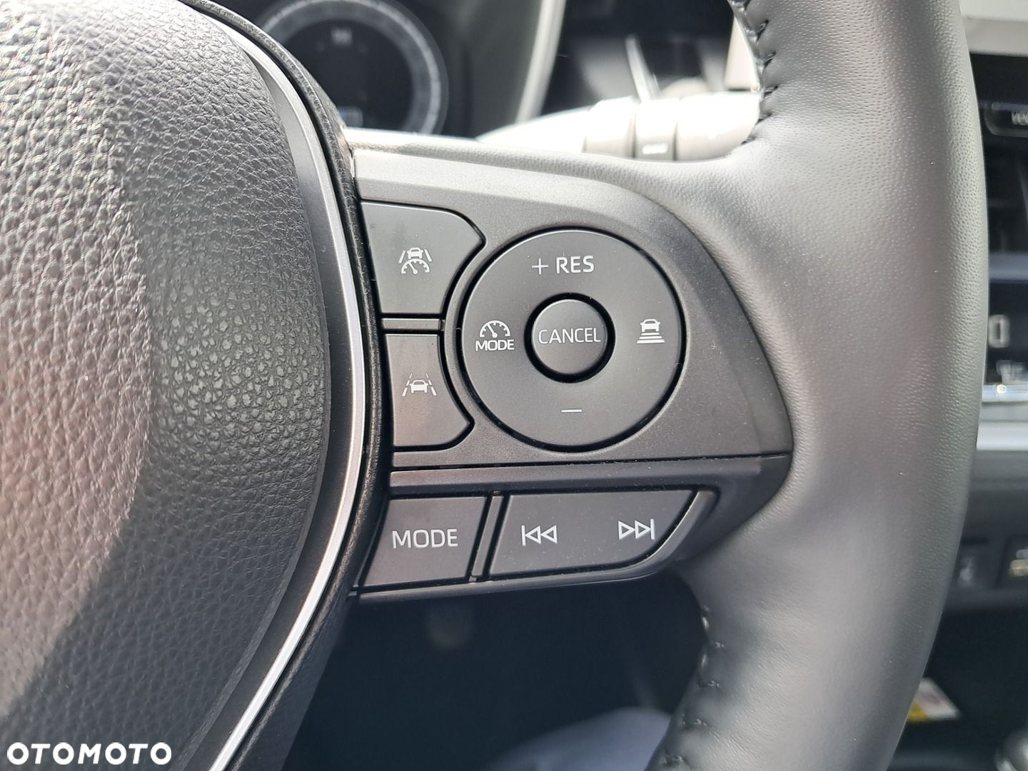 Toyota Corolla Cross 2.0 Hybrid Premiere Edition AWD - 13