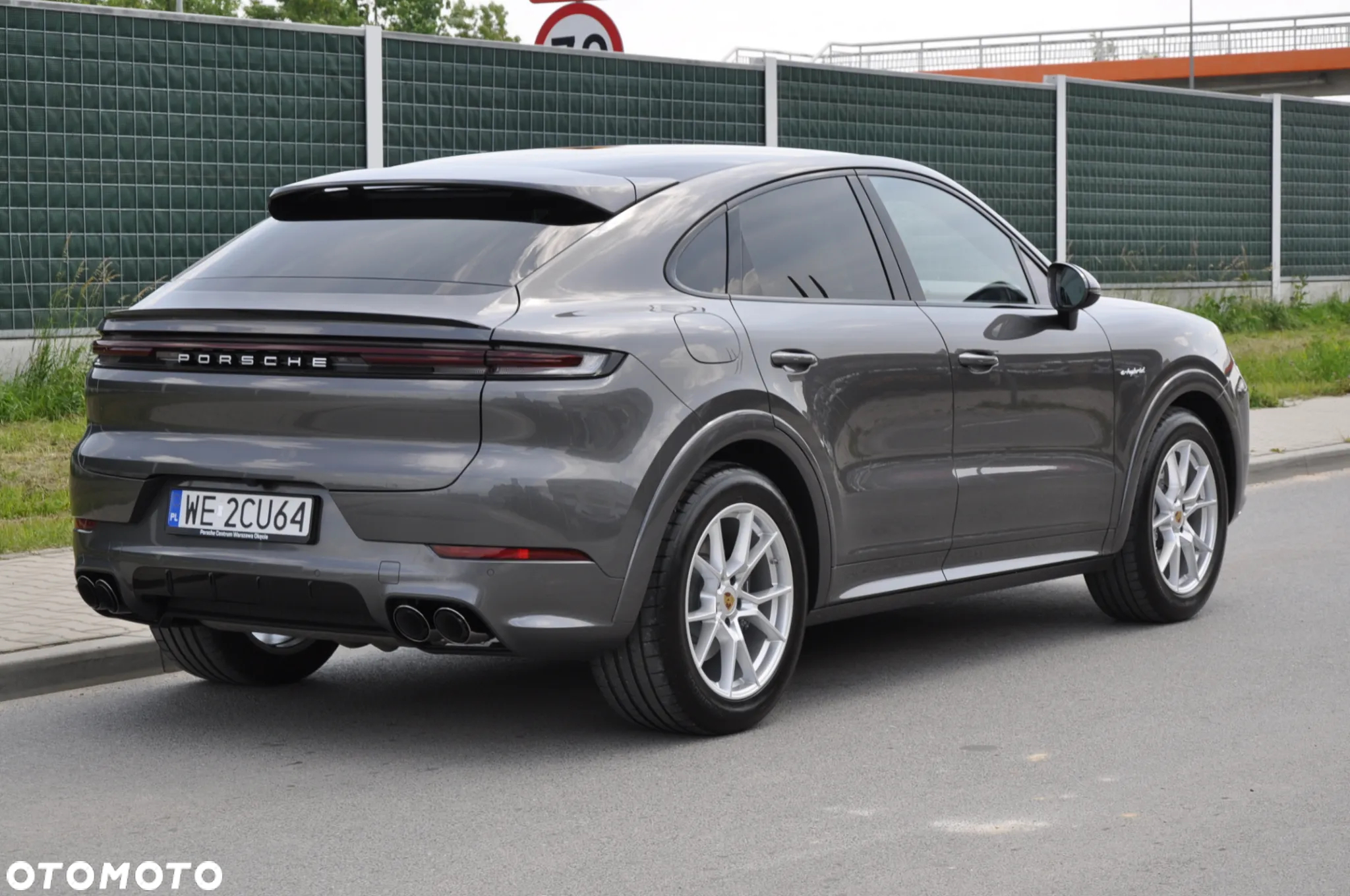 Porsche Cayenne Coupe E-Hybrid PHEV - 4