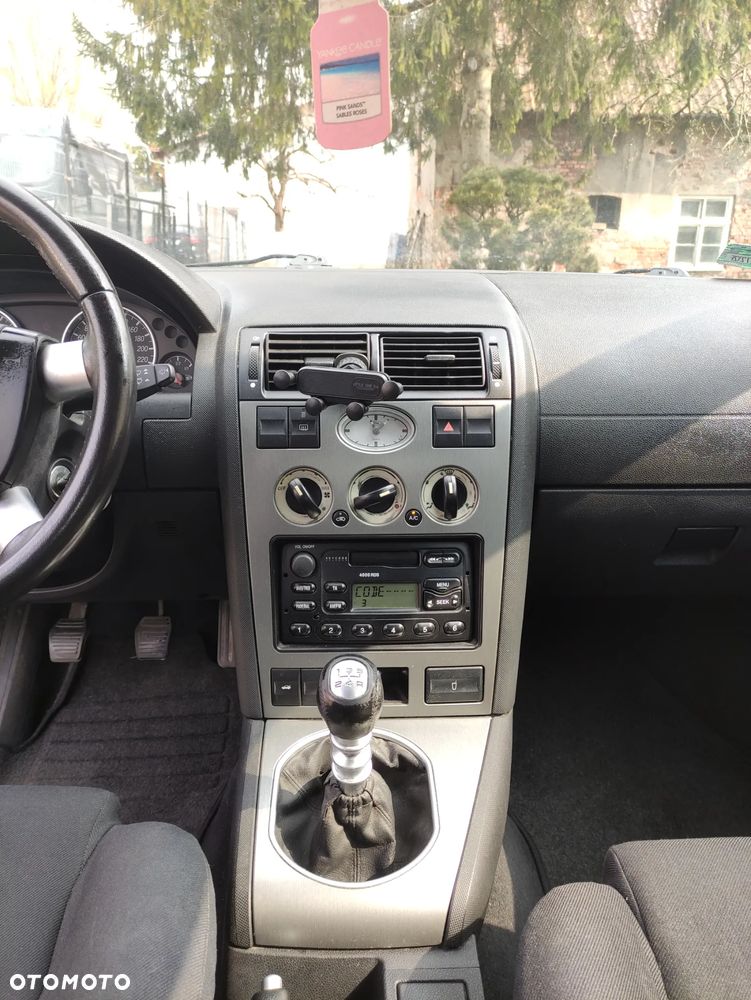 Ford Mondeo 1.8 Ambiente - 14