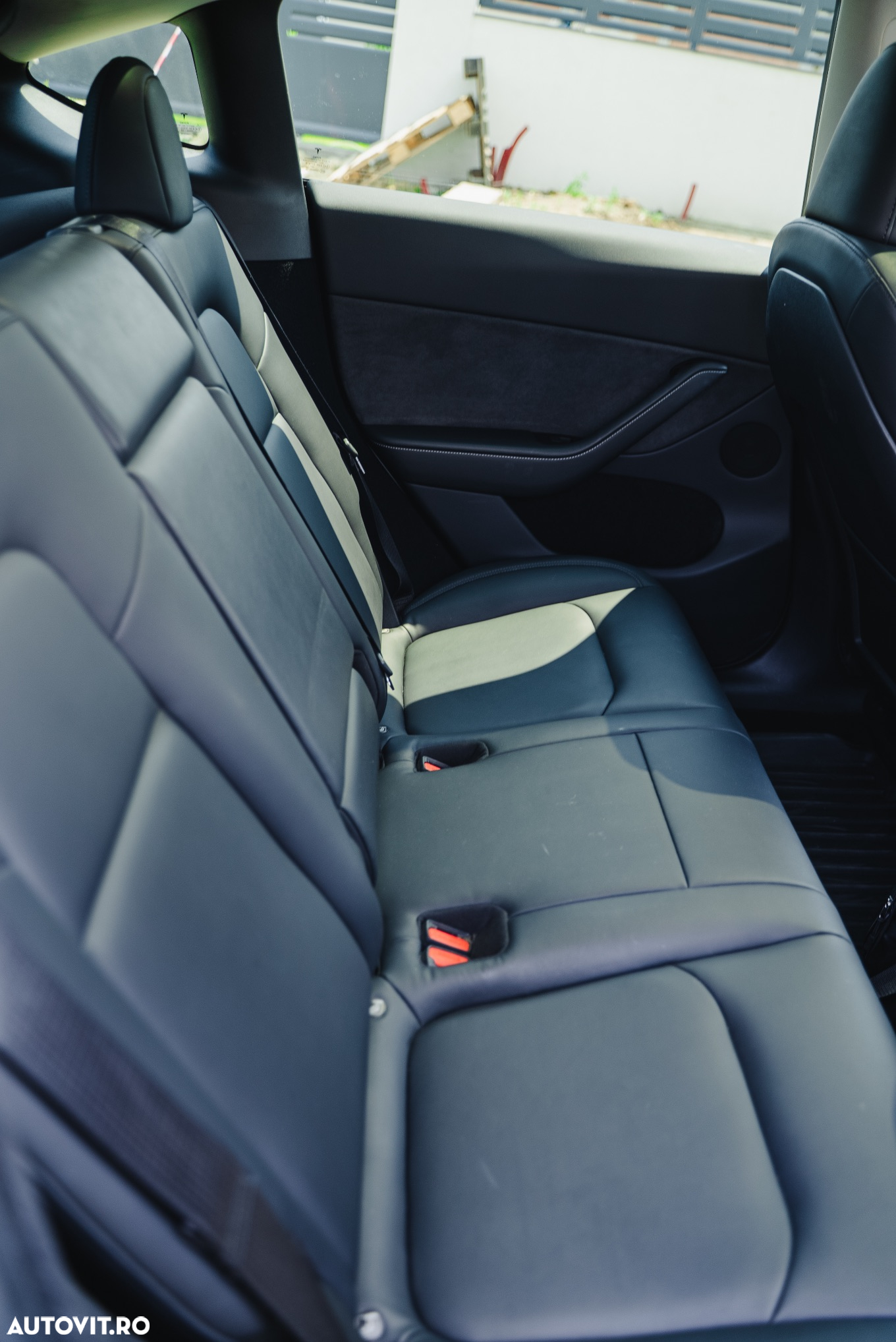 Tesla Model Y AWD Long Range - 20