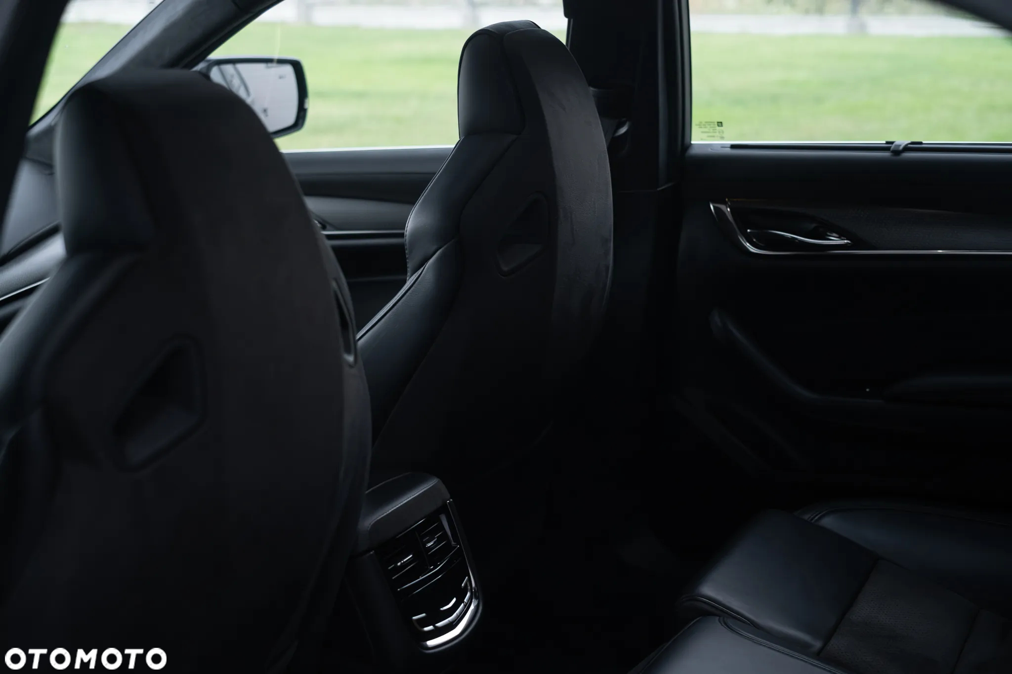 Cadillac CTS - 25