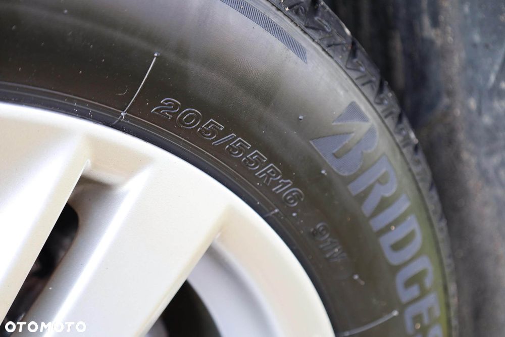 Toyota Corolla 1.8 Hybrid GPF Comfort - 10