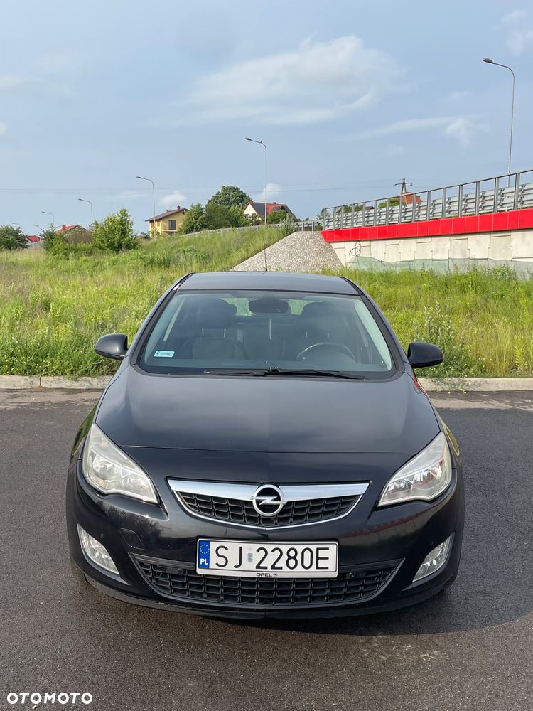 Opel Astra 1.6 T Cosmo - 3