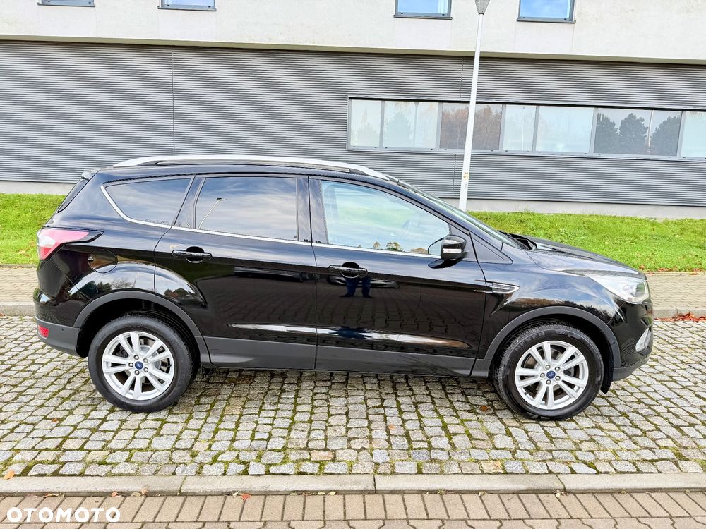 Ford Kuga 1.5 EcoBoost 2x4 Titanium - 4