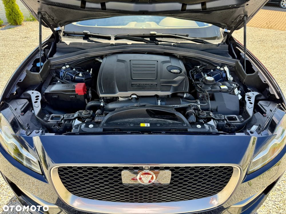 Jaguar F-Pace 25t AWD R-Sport - 40
