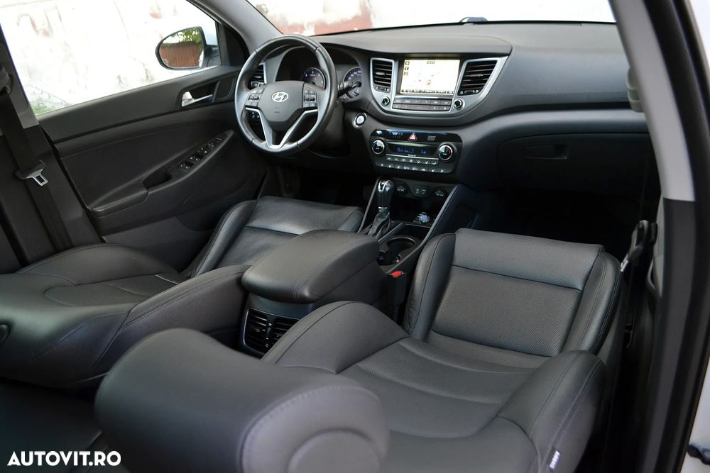 Hyundai Tucson 2.0 CRDI 4WD 6AT Premium+ - 11