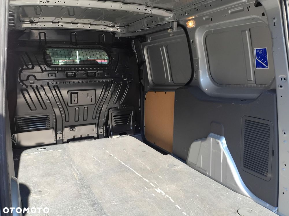 Ford Transit Connect - 13