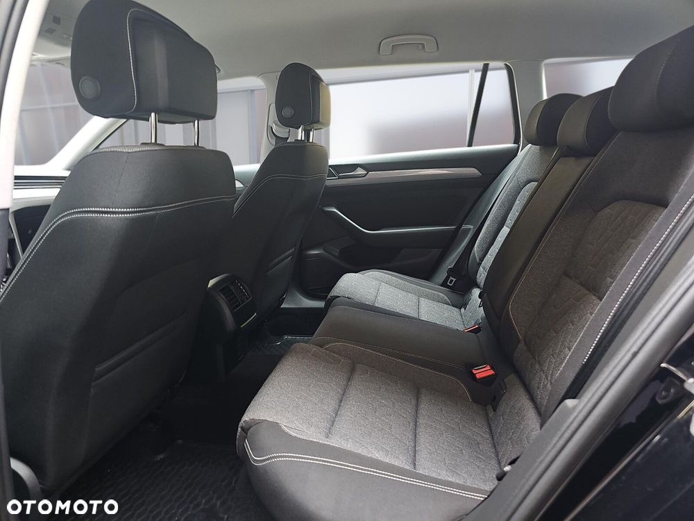 Volkswagen Passat Variant 1.5 TSI EVO Business DSG - 10