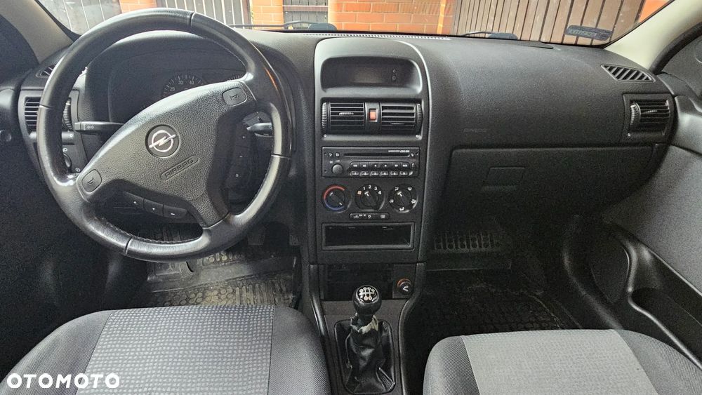 Opel Astra - 2