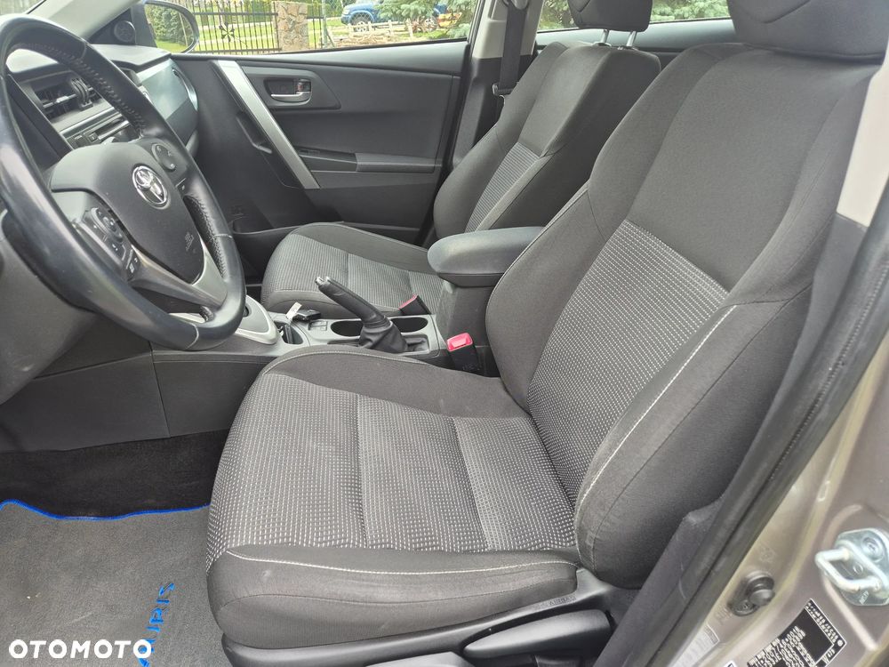 Toyota Auris 1.8 HSD Luna - 17