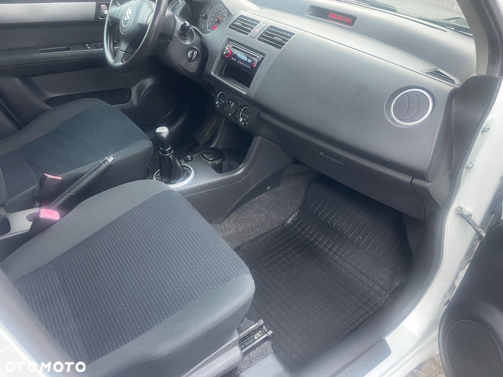 Suzuki Swift - 18