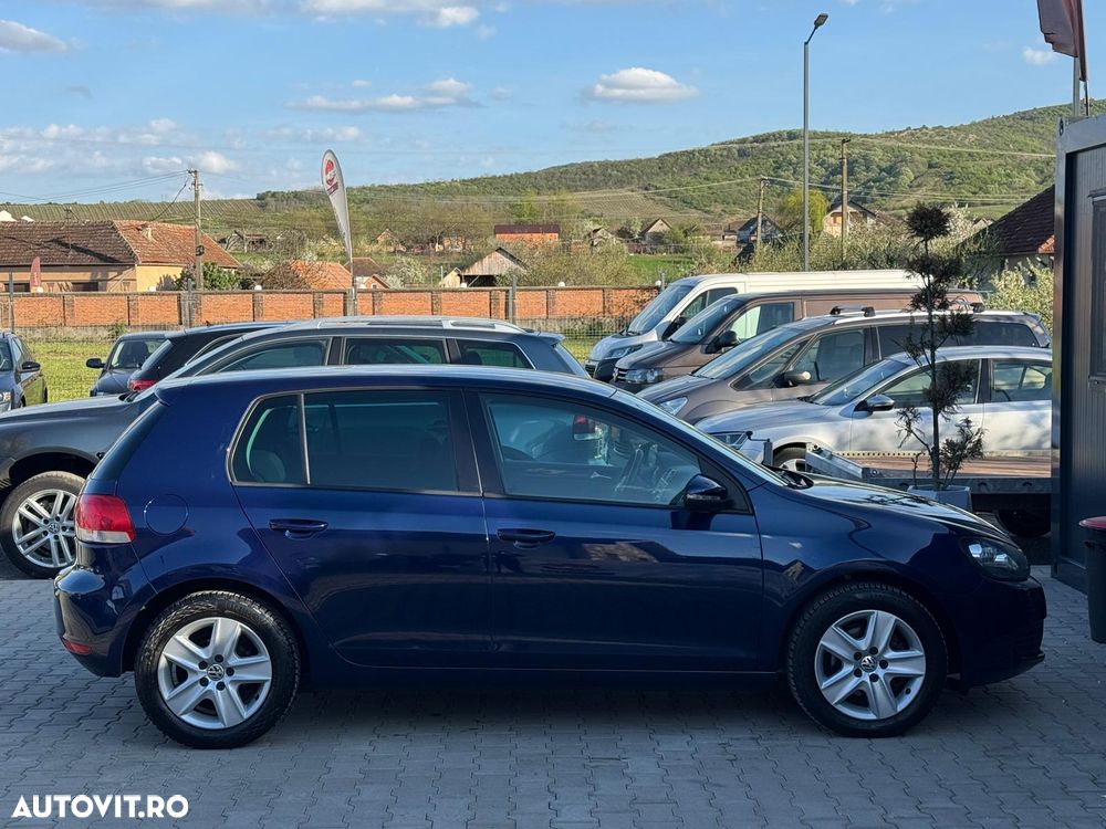 Volkswagen Golf - 11