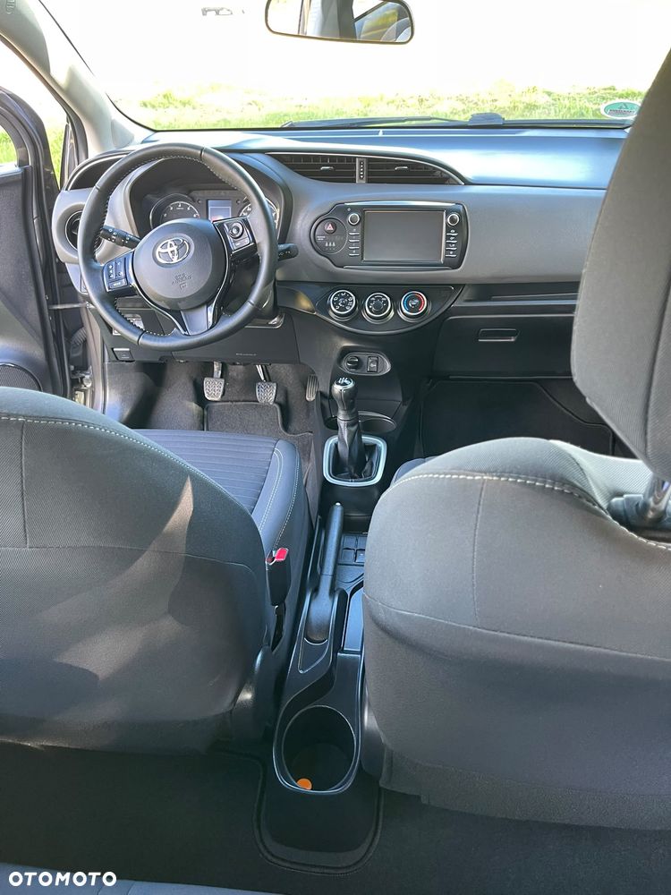 Toyota Yaris 1.0 Premium EU6 - 10