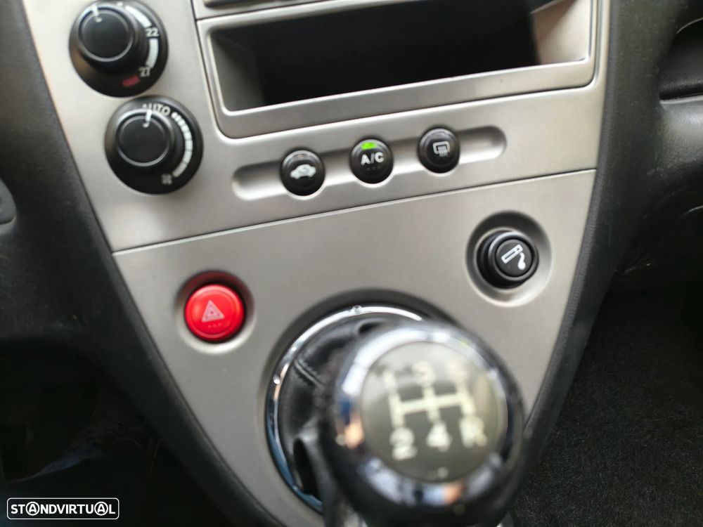 Honda Civic 1.7 CTDi ES Exclusive - 29
