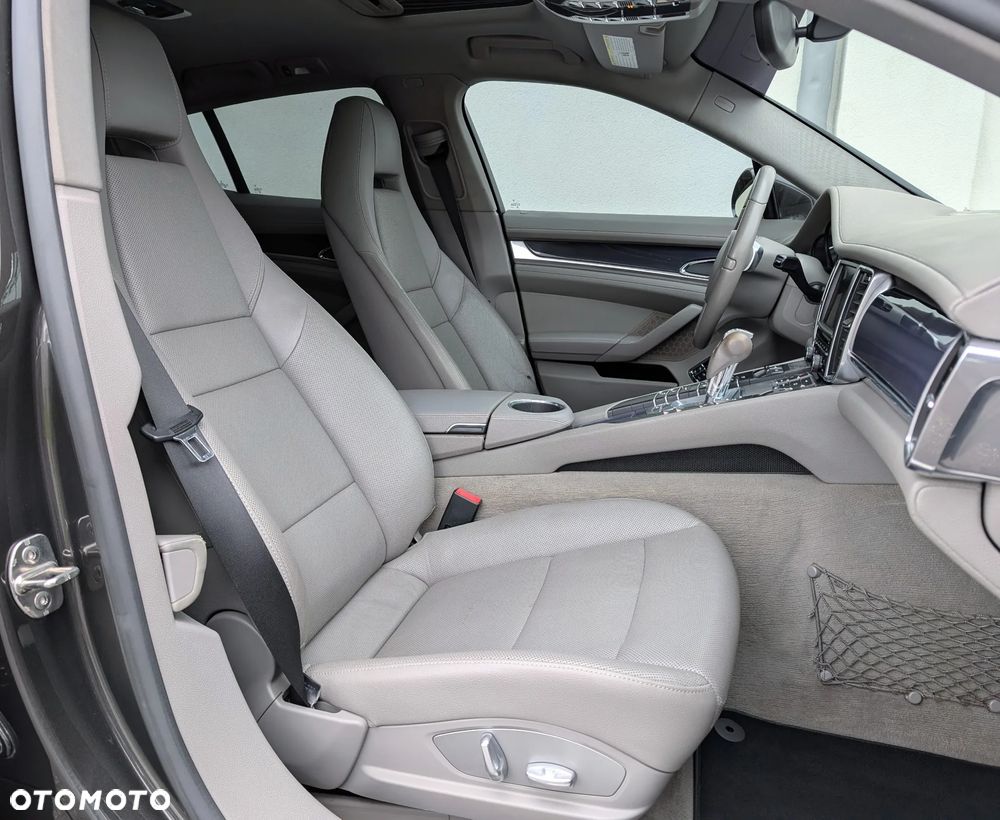 Porsche Panamera 4S PDK - 7