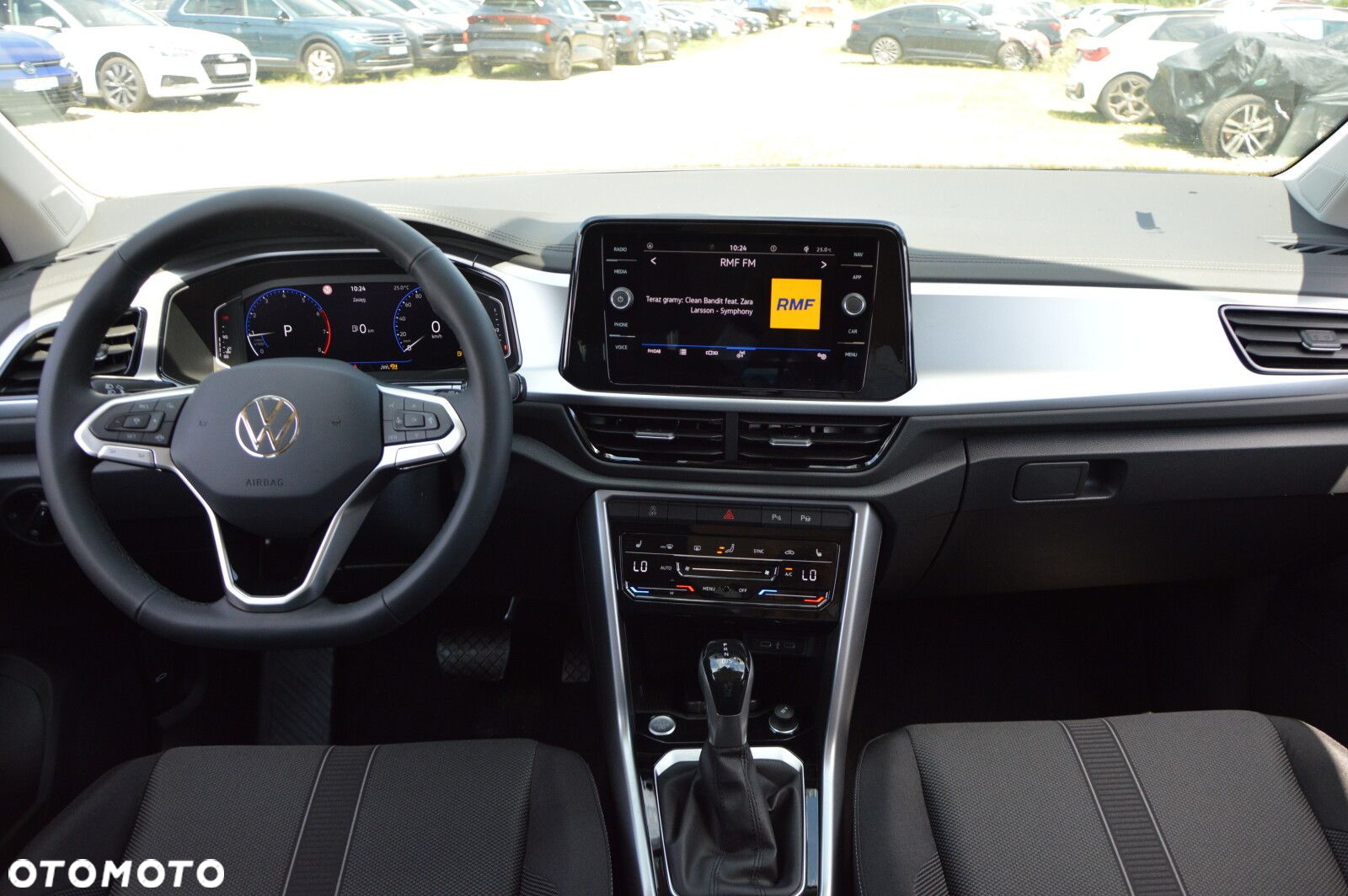 Volkswagen T-Roc - 11