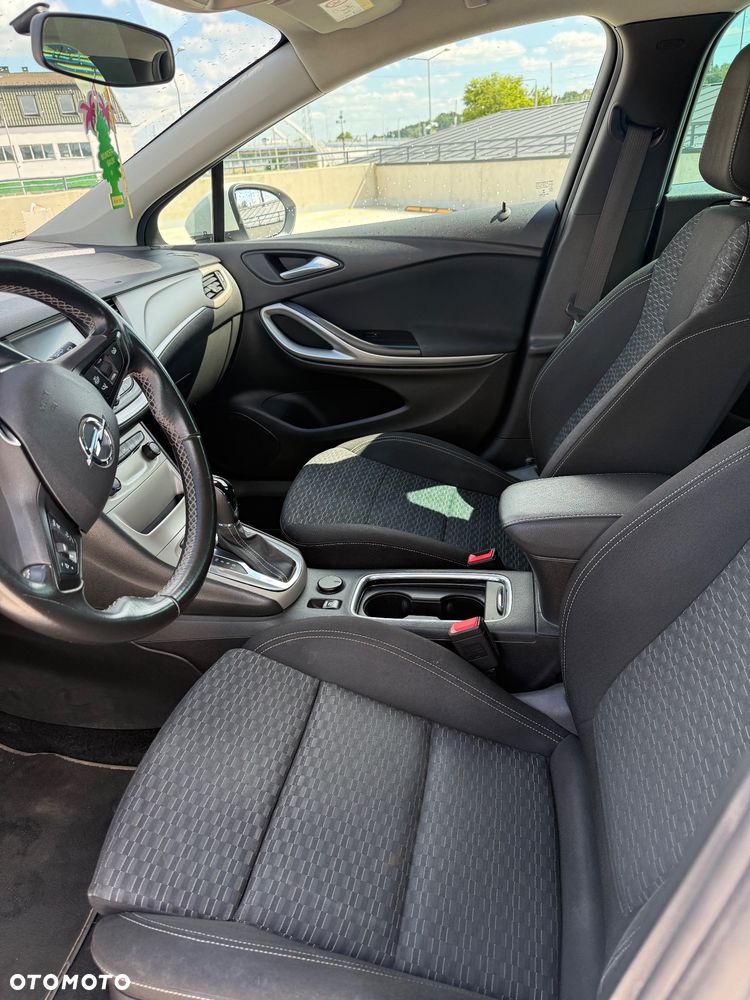Opel Astra 1.4 T Enjoy S&S - 10