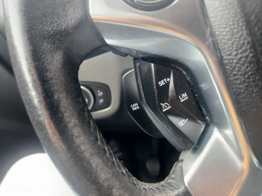 Ford Transit Connect - 11