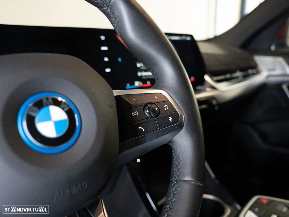BMW iX2 xDrive30 Pack Desportivo M - 10