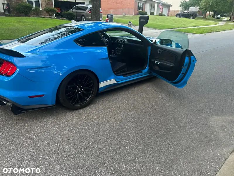 Ford Mustang 5.0 V8 GT - 14