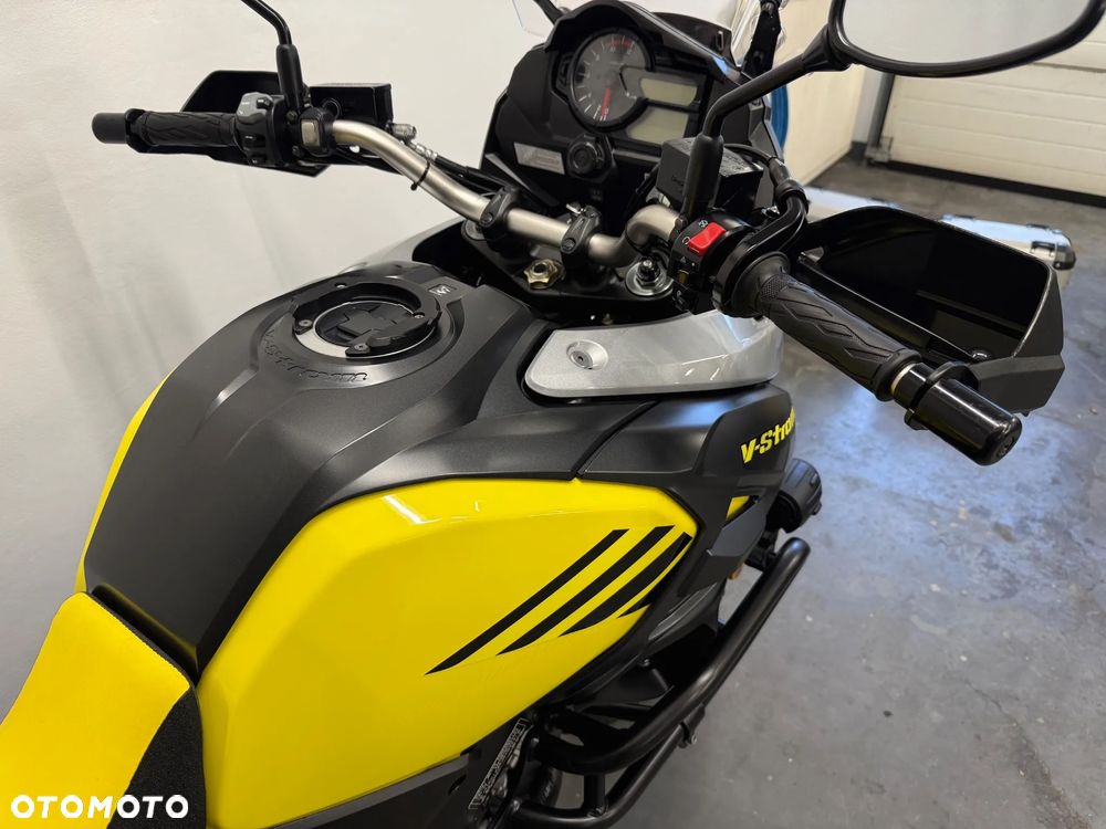Suzuki V-STROM - 22