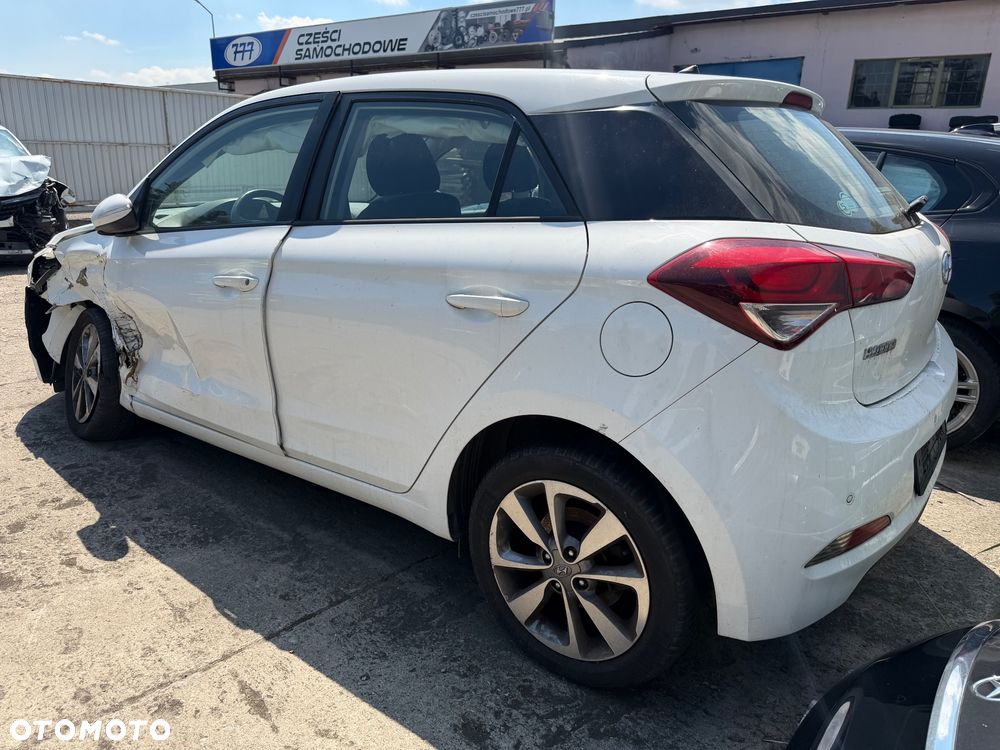 Hyundai i20 1.2 Comfort - 4
