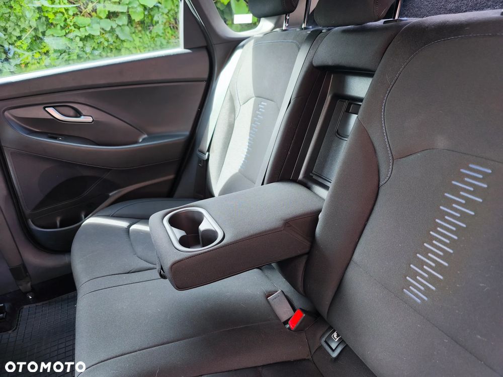 Hyundai i30 1.4 GO - 26