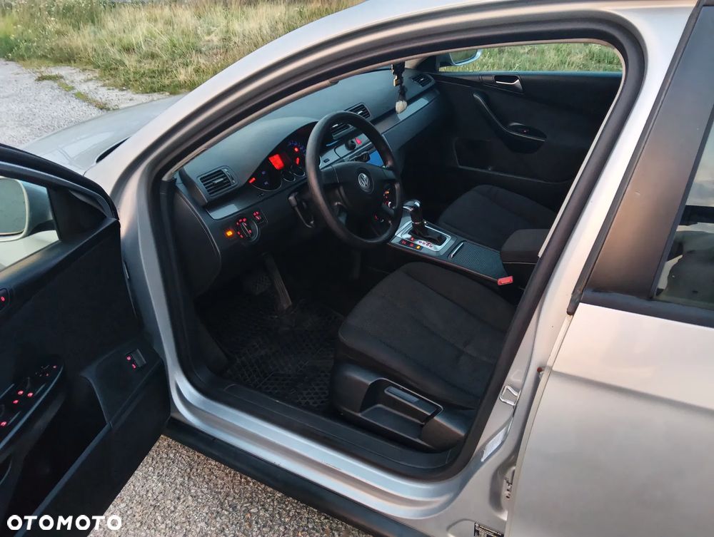 Volkswagen Passat 2.0 TDI Comfortline DSG - 3