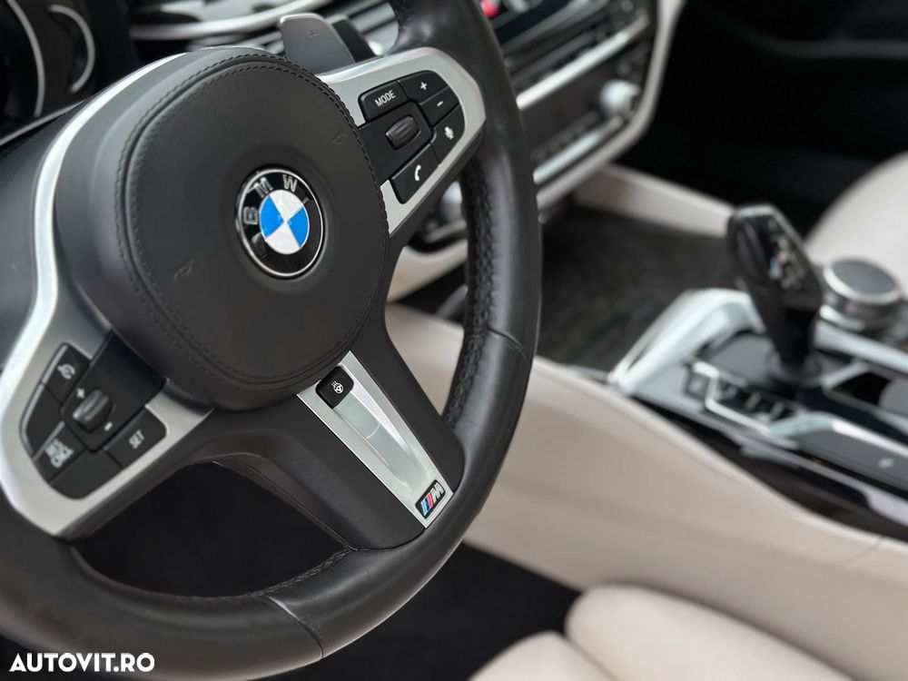 BMW Seria 5 540i xDrive Aut. - 7