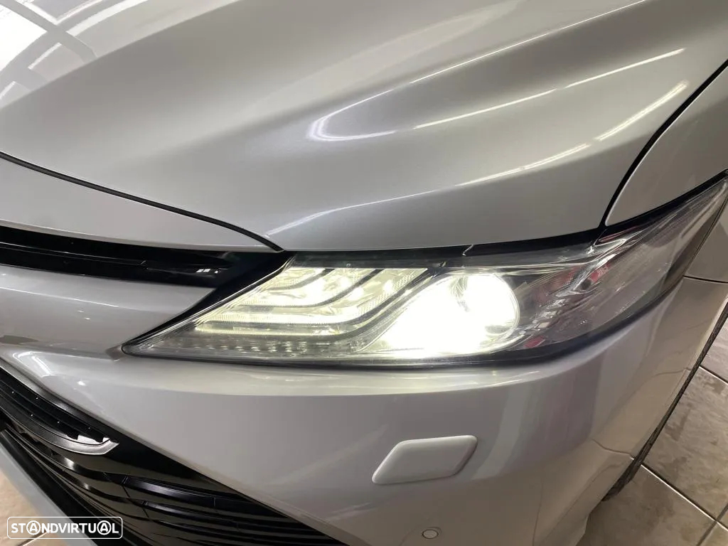 Toyota Camry 2.5 Hybrid Luxury - 34