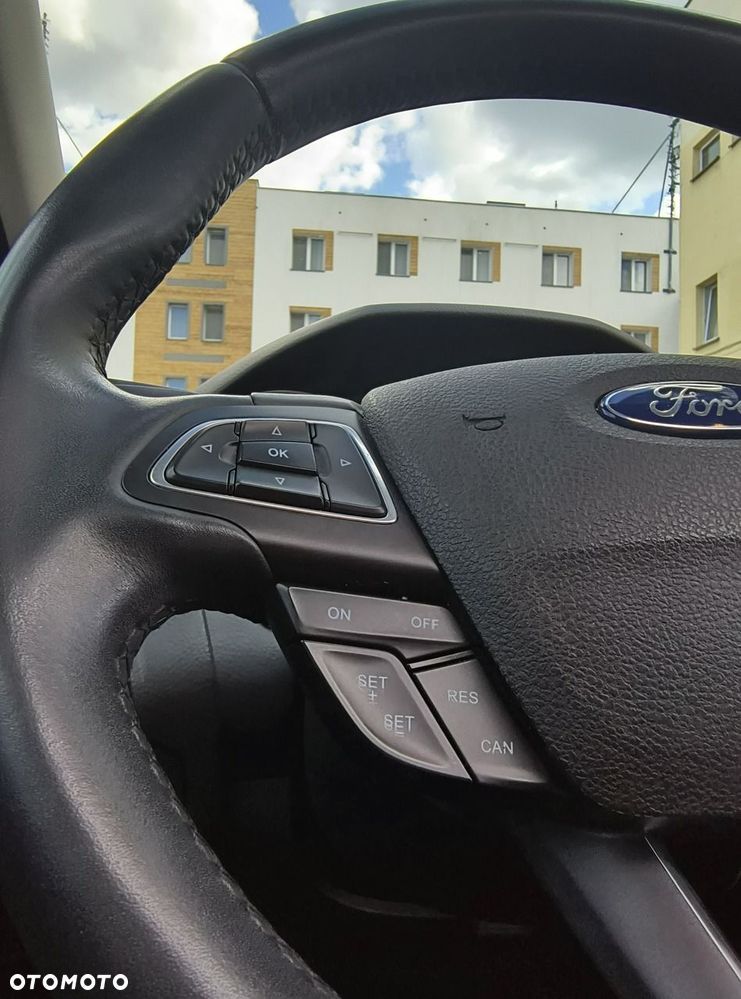 Ford Focus - 34