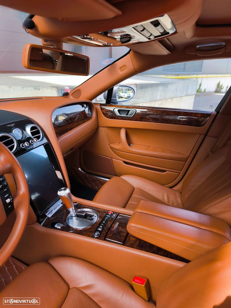Bentley Continental Flying Spur - 12