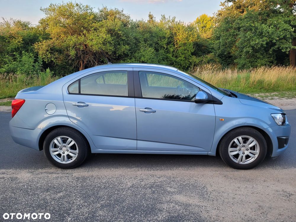 Chevrolet Aveo 1.4 16V LS - 6