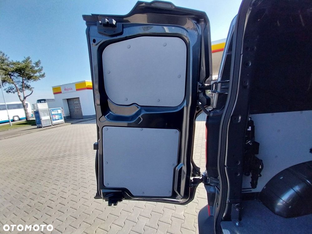 Volkswagen Transporter Transporter Furgon silnik: 2,0 l TDI 150 KM / skrzynia biegów: 6-biegowa manualna rozstaw osi: 3500 mm - 11