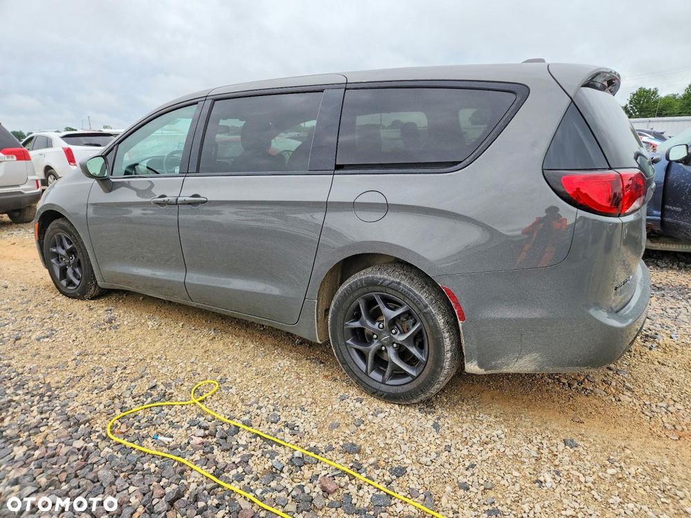 Chrysler Pacifica - 3