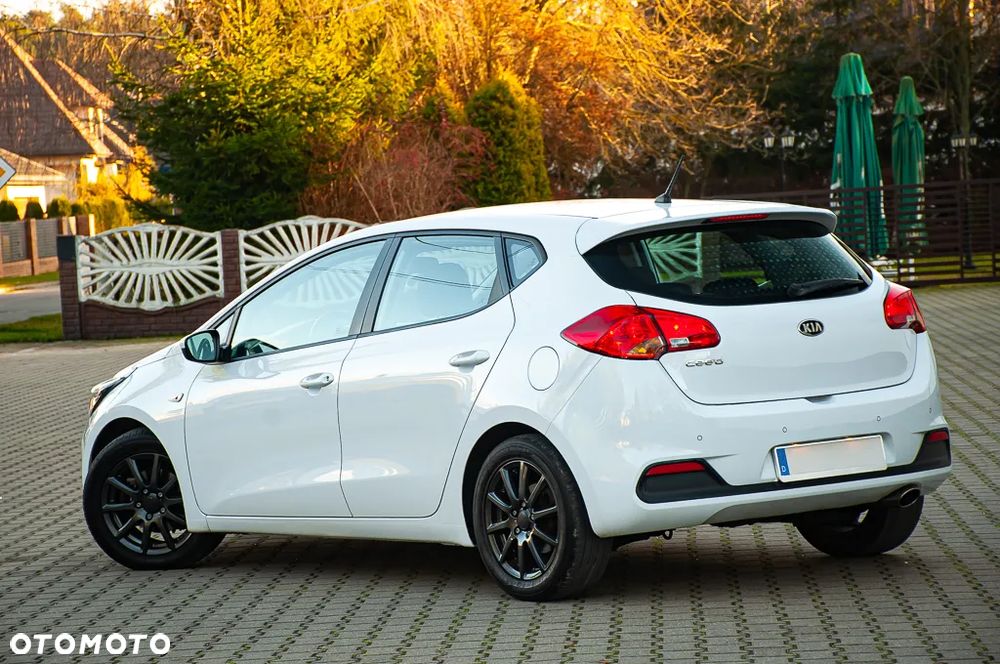Kia Ceed 1.6 GDI Platinum Edition - 27