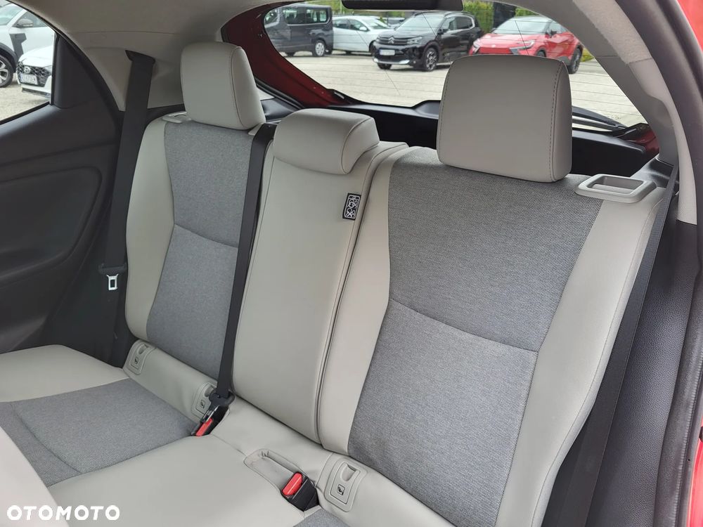 Toyota Yaris Hybrid 1.5 Executive - 13