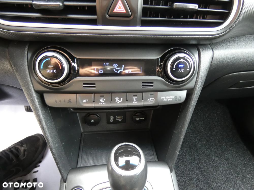 Hyundai Kona 1.6 T-GDI Premium DCT - 24