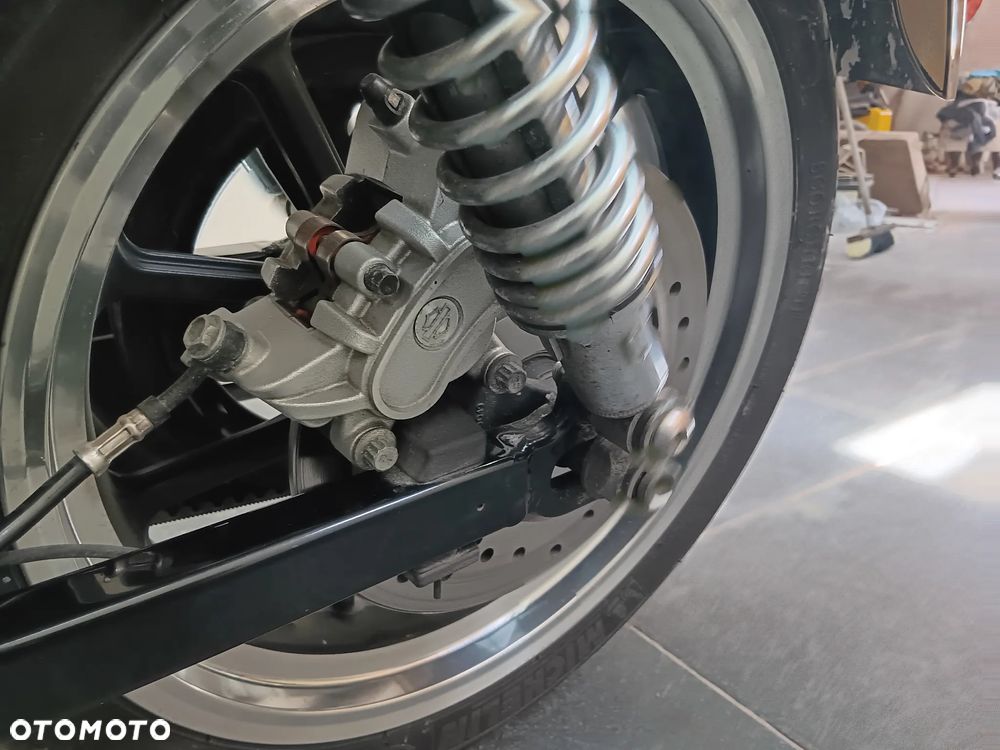 Harley-Davidson Sportster - 16