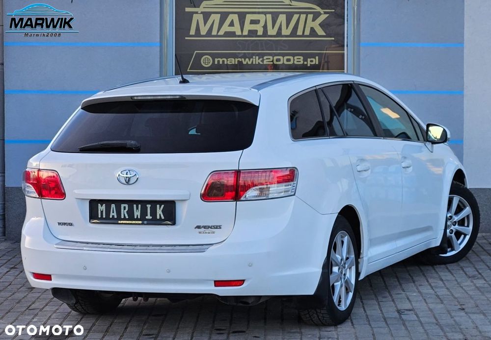 Toyota Avensis - 14