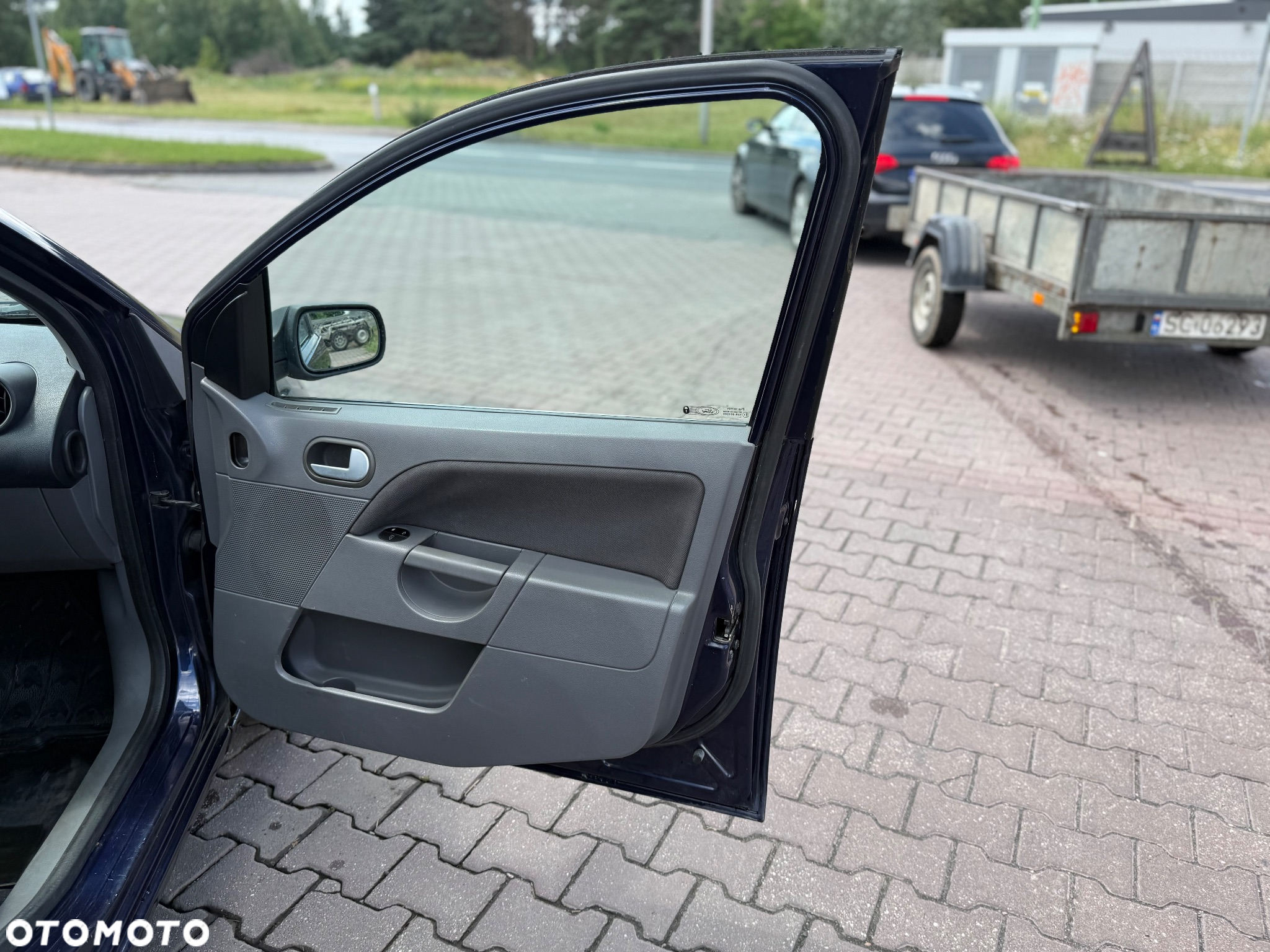 Ford Fiesta 1.6 Ambiente - 13