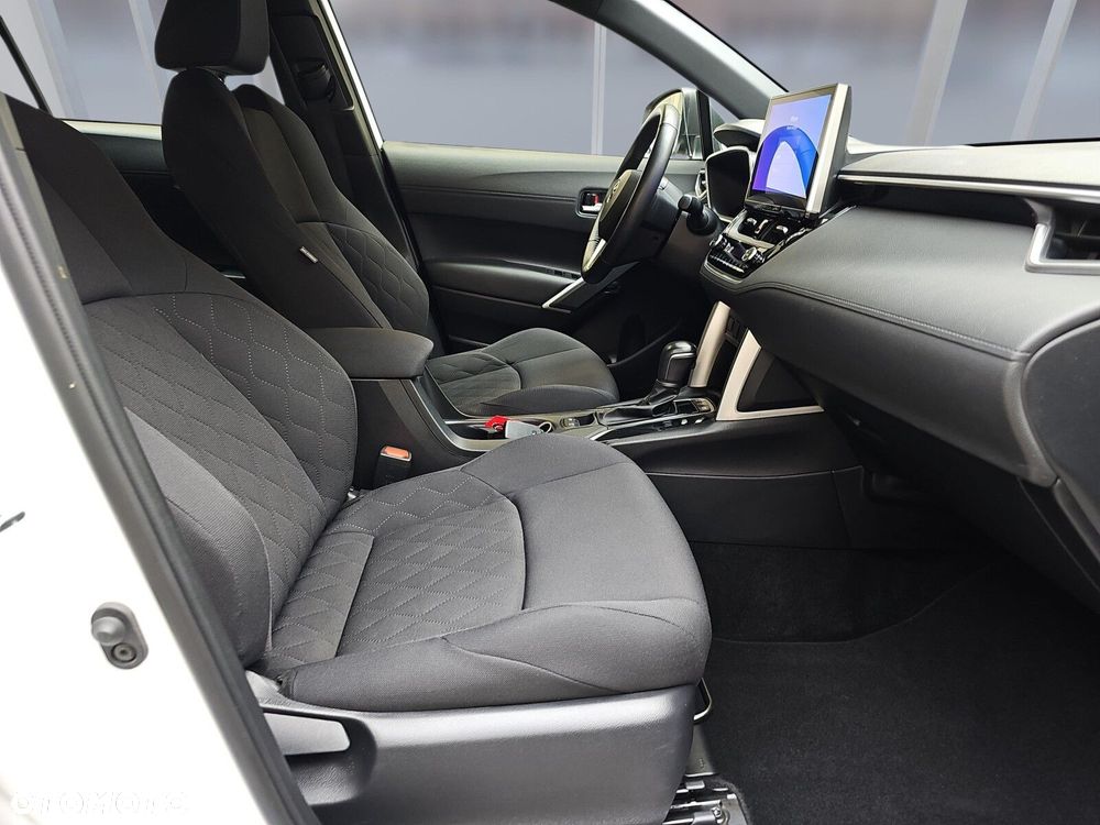 Toyota Corolla Cross 2.0 Hybrid Comfort - 12